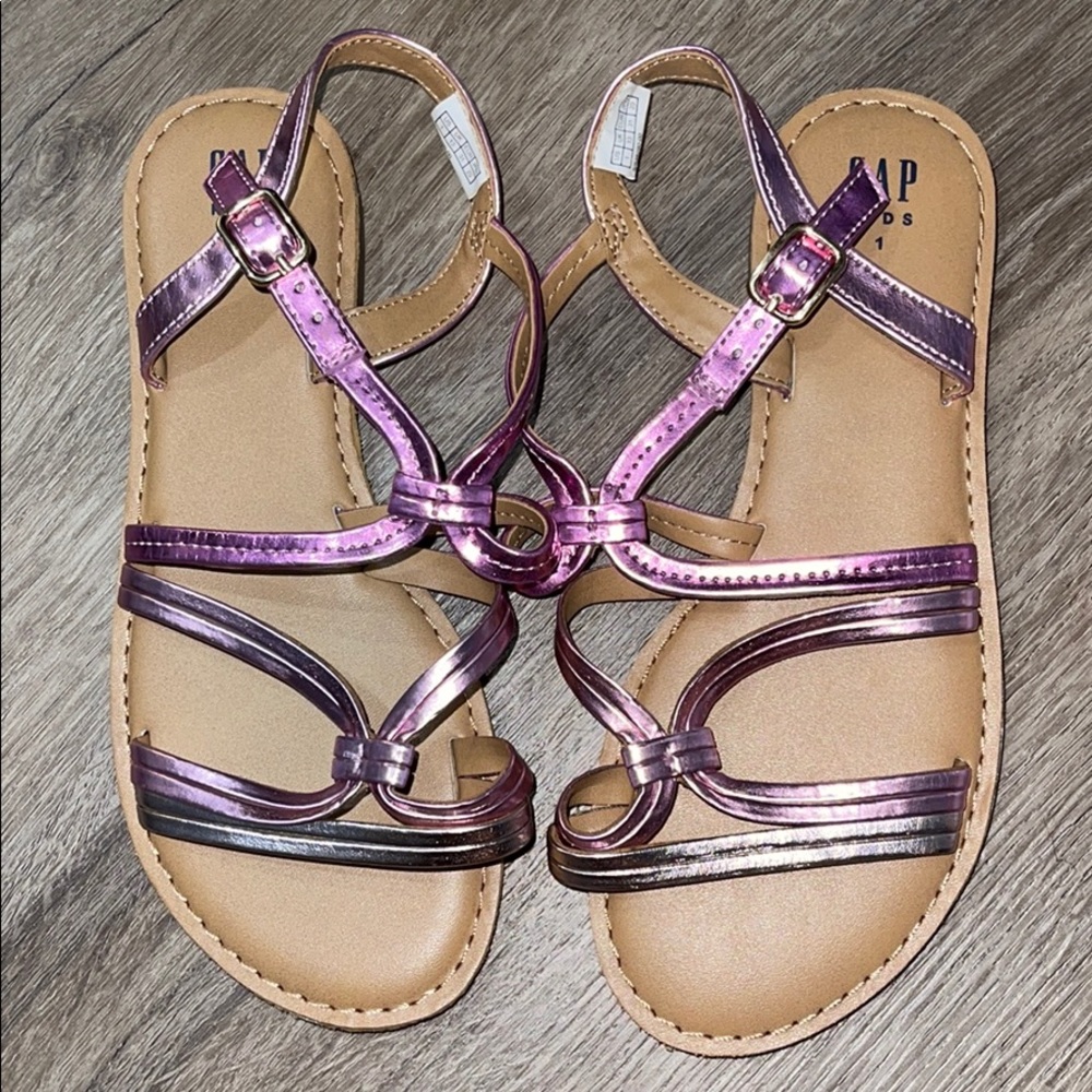 Gap slipper